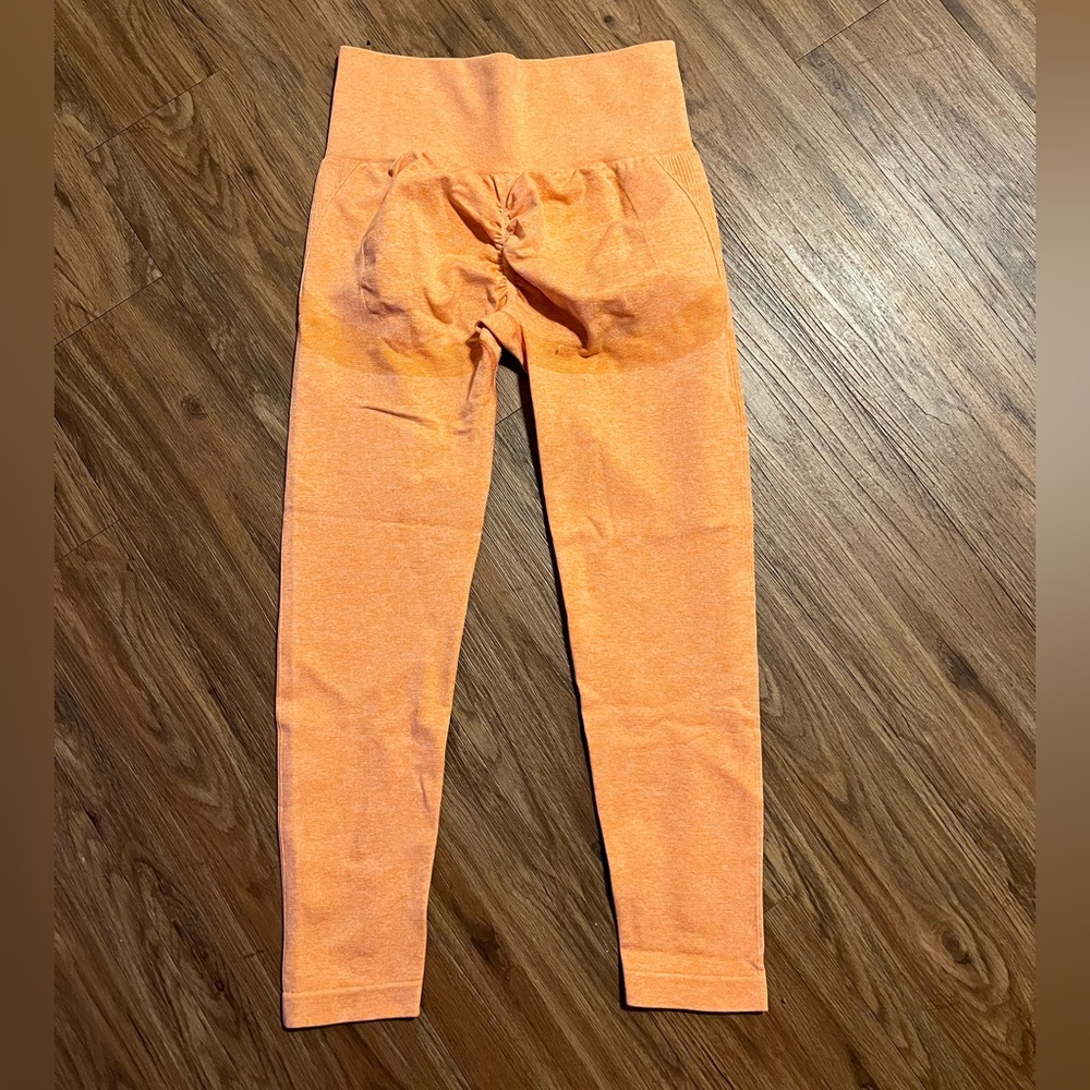 Brand new booty scrunch amazon leggings.